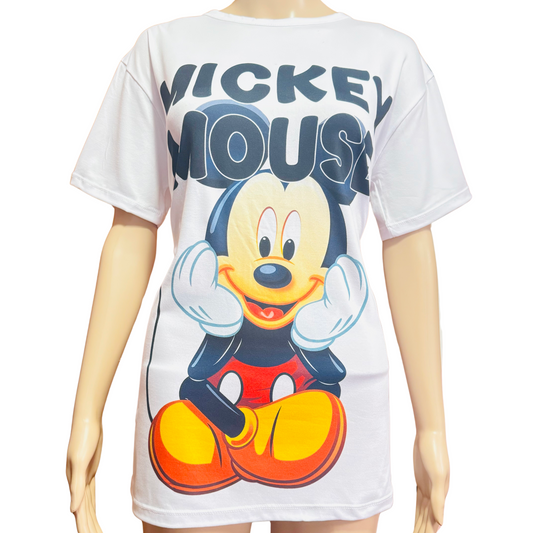 "Blusón Chic de Mickey Mouse: Estilo y Diversión en un Solo Diseño"